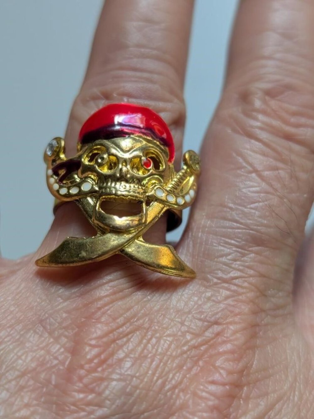 Rare Vintage Halloween Gold Tone Pirate & Swords with an Enamel Red Bandana Ring